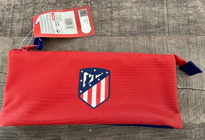 Trousse « Atlético de Madrid » neuve - photo numéro 2