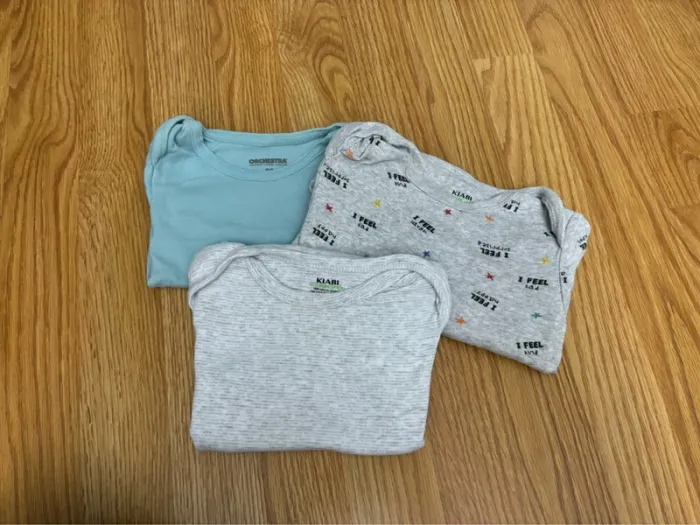 Lot de 3 bodys manches courtes