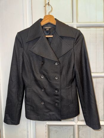 Veste en laine Dkny  Taille 2 (36) Valeur 230 euros