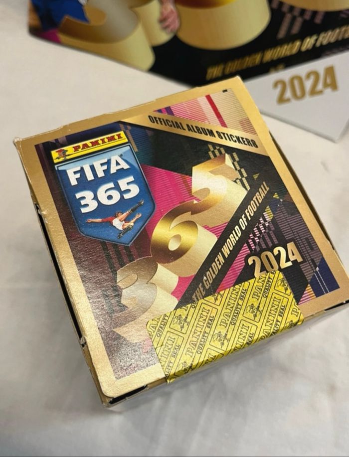 Kit panini Foot FIFA 365 année 2024 neuf - photo numéro 2
