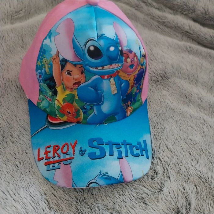 Casquette stitch neuve