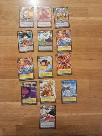 Cartes Dragon Ball à jouer et à collectionner