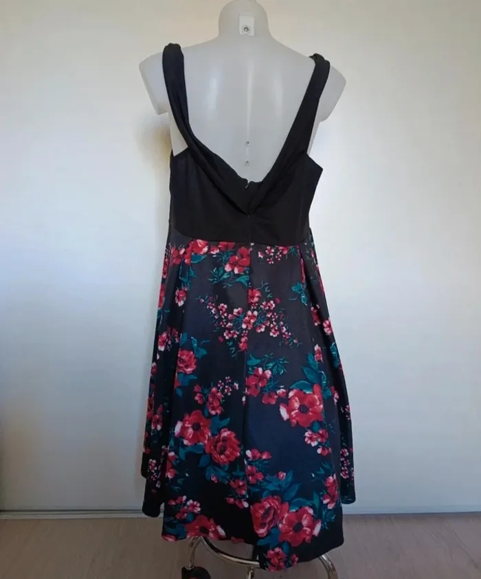 Robe élégante fleurie 48 - photo numéro 3