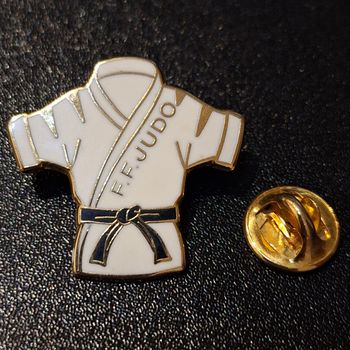 Fédération française de Judo pins signé Arthus Bertrand