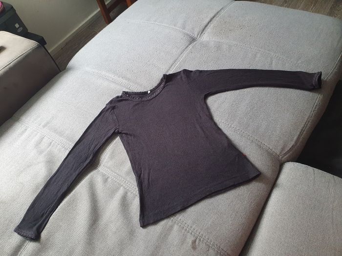 Tshirt noir 5-6 ans