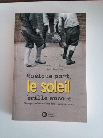 Quelque part le soleil brille encore