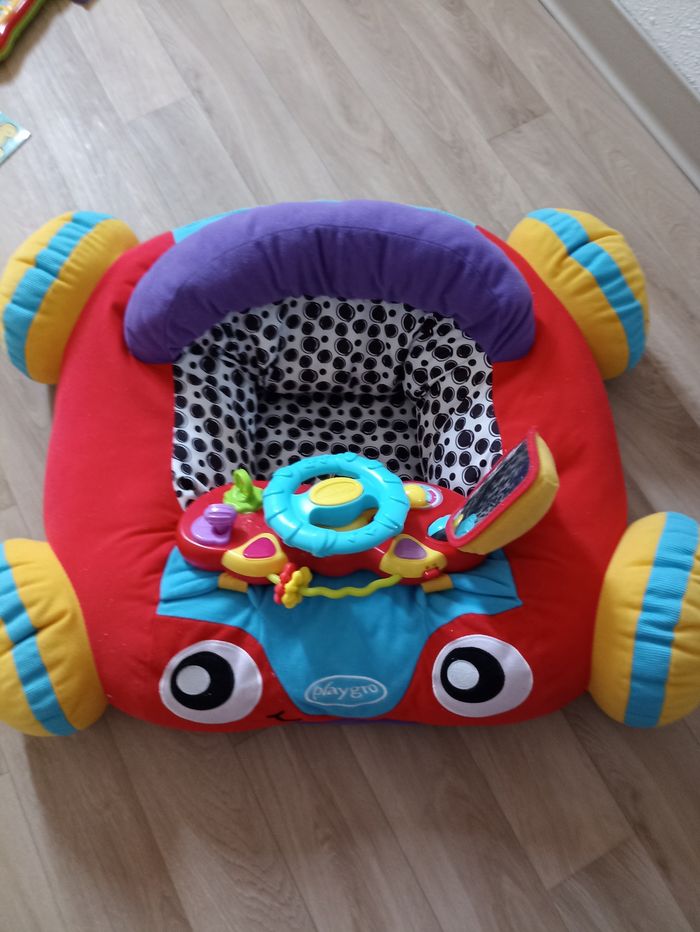 Voiture playgro d'éveil urgent