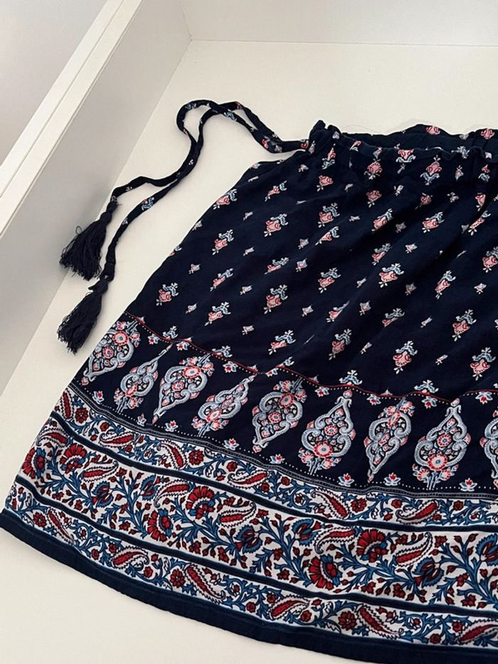 Jupe courte - photo numéro 2