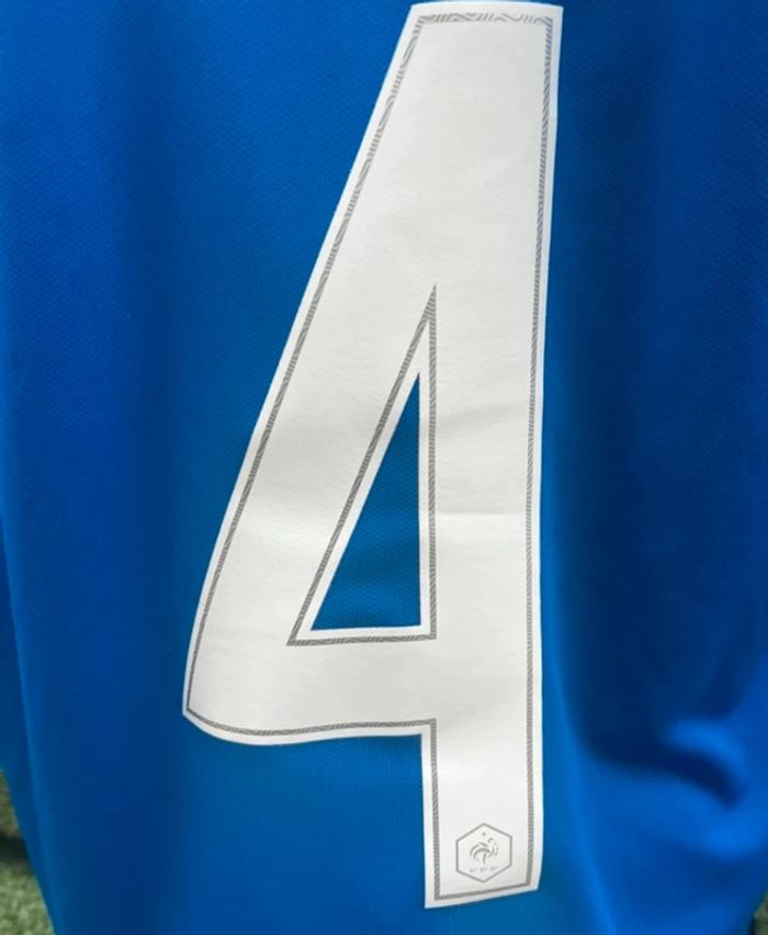 Maillot Varane France - photo numéro 4