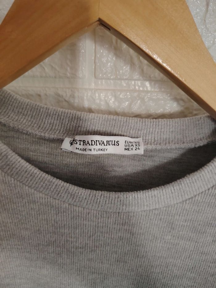 Sweat gris clair - photo numéro 4