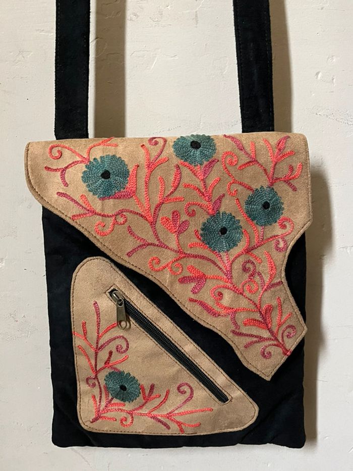 Sac à main pochette bandoulière velour et broderie - photo numéro 6