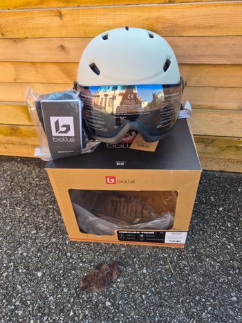 Casque de ski bollé neuf