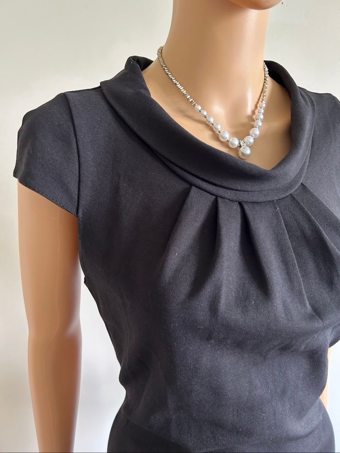 Robe noire à manches courtes Naf Naf taille 36 TBE - photo numéro 4