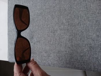 lunette de soleil plastique noire avec brillants