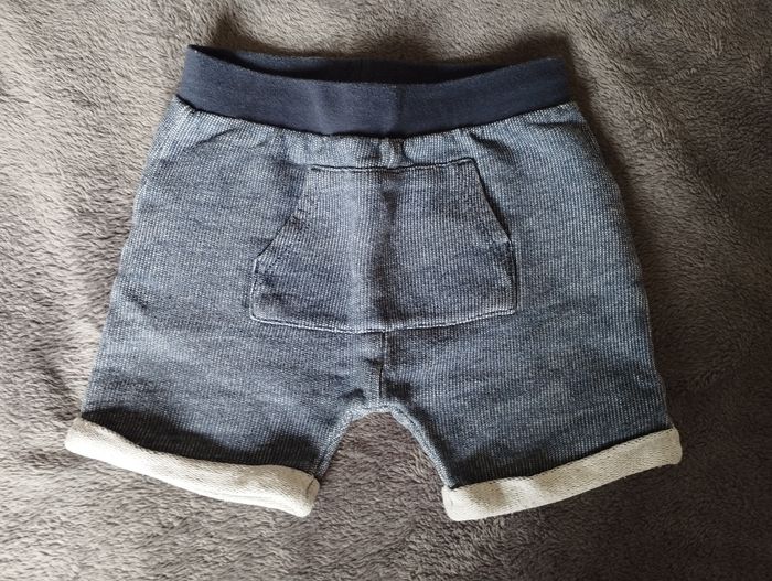 Short + T-shirt 24 mois 🐋 - photo numéro 5