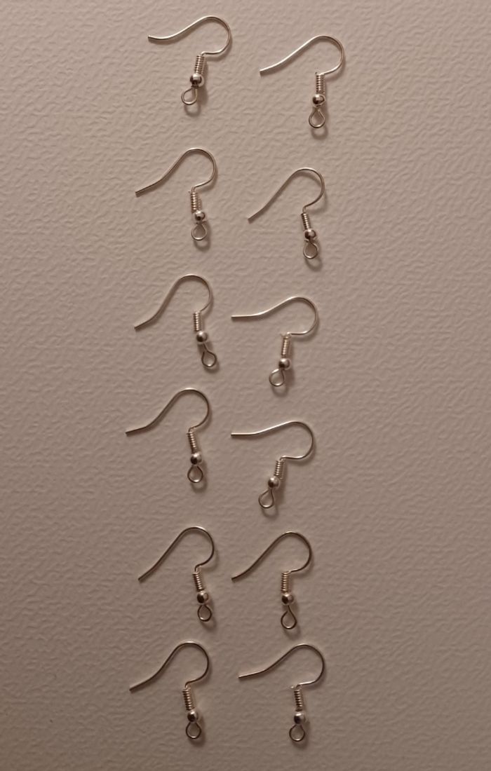 Crochet argenté pour boucles d'oreilles - photo numéro 2