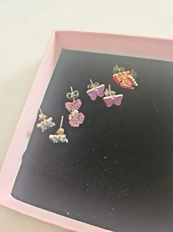Lot de 4 boucles d'oreilles Papillon Claire's