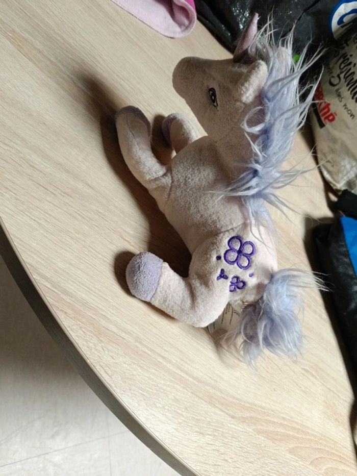 Peluche licorne
