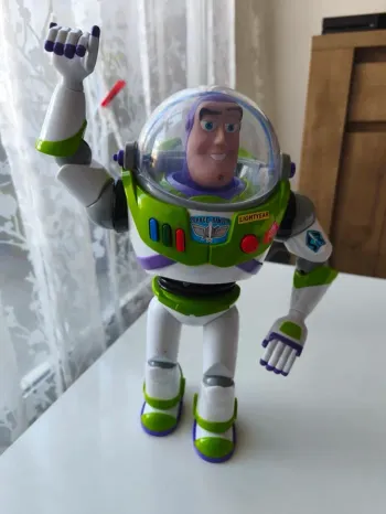 Jouet Figurine parlante Buzz l'éclair articulé Disney Toy Story 32cm