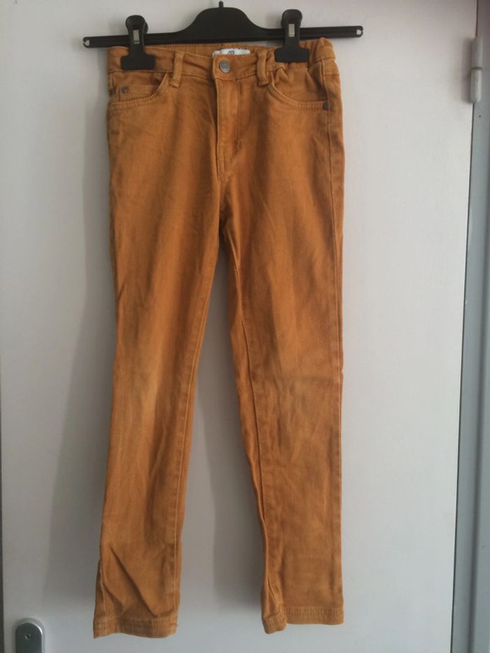 Pantalon moutarde 8 ans