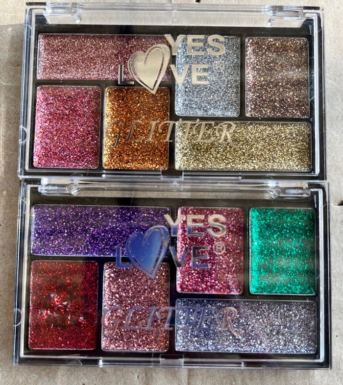 Lot de 2 palettes paillettes pour paupières
