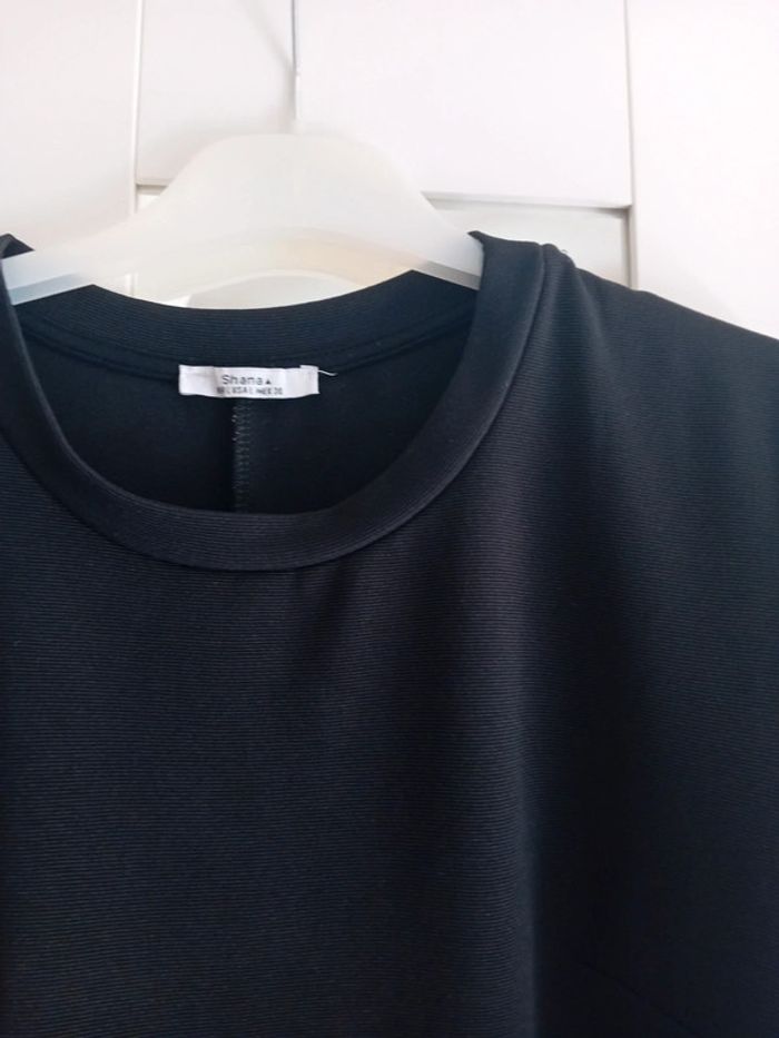 Robe mini t.M Shana 🖤🌼 - photo numéro 3