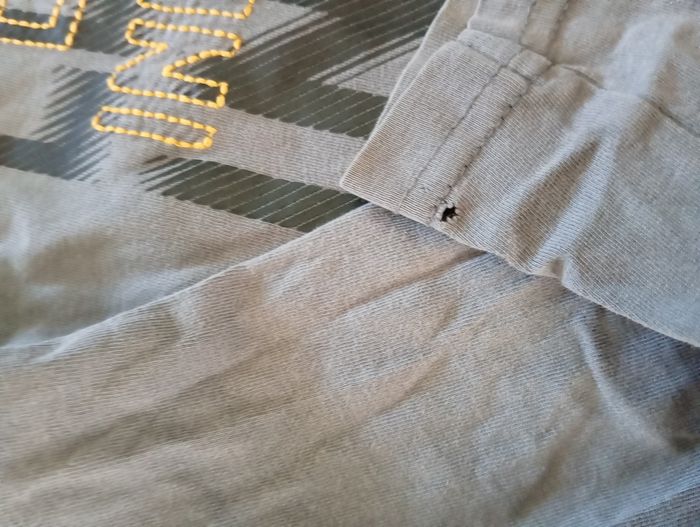 Lot de 4 tee shirt manche longue 8 ans - photo numéro 9