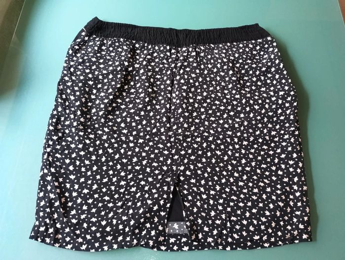 Petite jupe noire fluide doublée taille 40 marque Promod - photo numéro 6