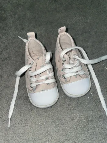 Basket bébé 3/6mois
