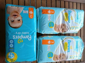 158 couches Pampers taille 3