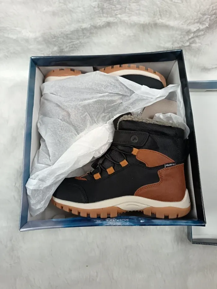 Bottines de neige 34 neuves - photo numéro 8