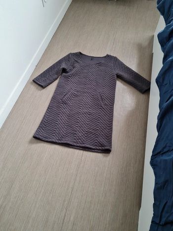 Robe hiver  grise en très bon etat taille 36