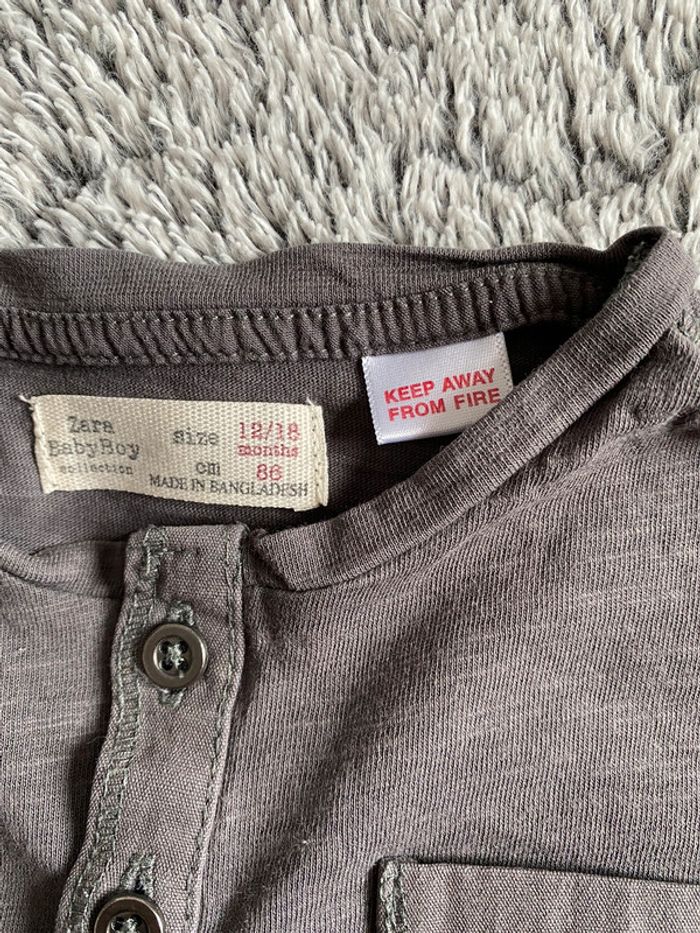 Teeshirt manches longues gris Zara - taille 12 / 18 mois - photo numéro 4