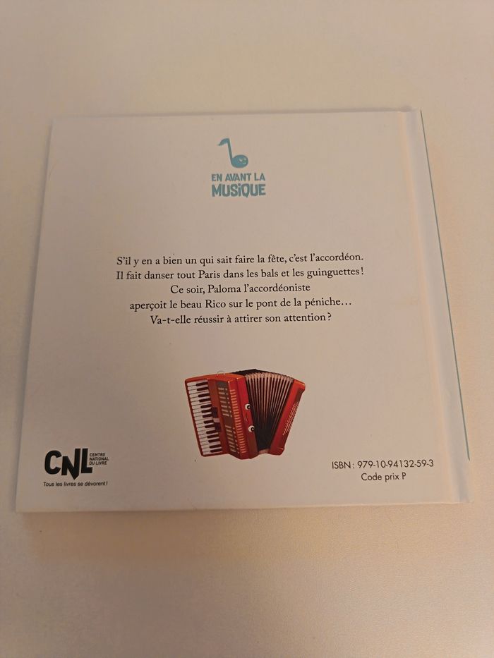 Livre " L'accordéon, marchand de bonheur" - photo numéro 2