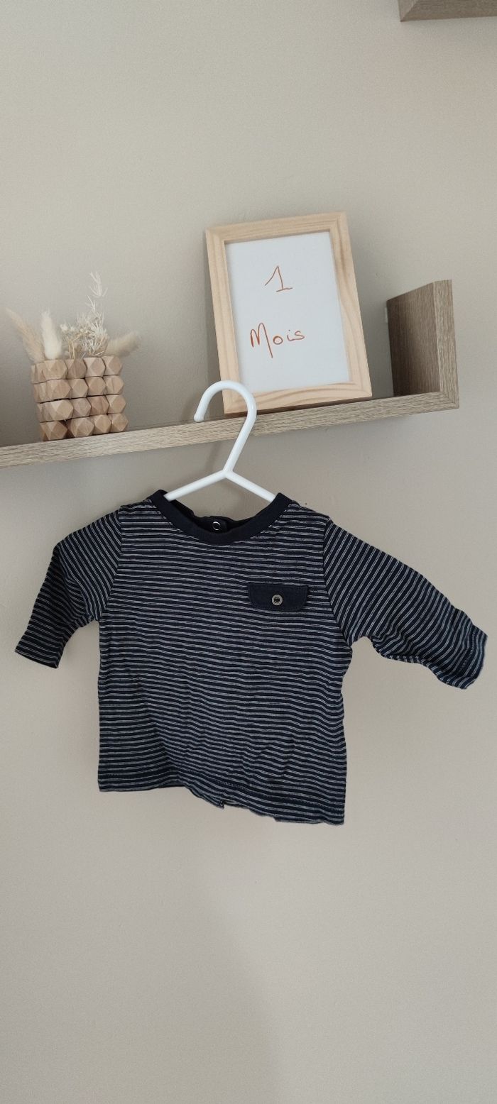 T-shirt manches longues 1 mois