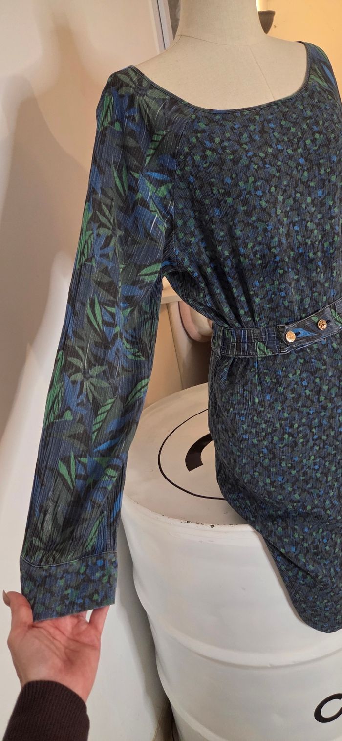 ROBE CAPTAIN TORTUE T1 – IMPRIMÉ VÉGÉTAL – CEINTURE DORÉE – TRÈS BON ÉTAT - photo numéro 3