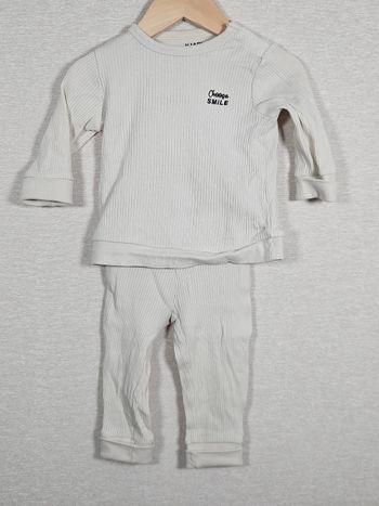 Ensemble  2 pièce  pantalon + t-shirt kiabi  12 mois 73-76cm