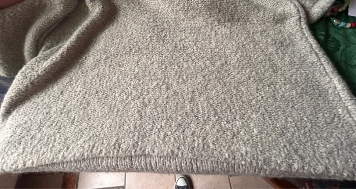 Pull gris oversize Mino du Sud - photo numéro 6