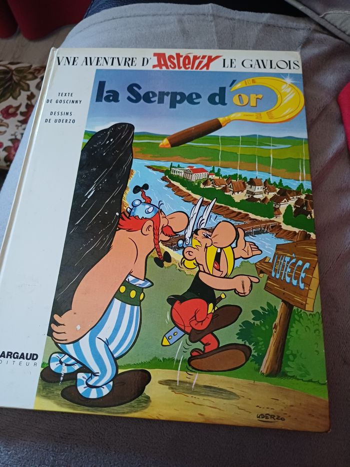 Livre BD Asterix La serpe d or