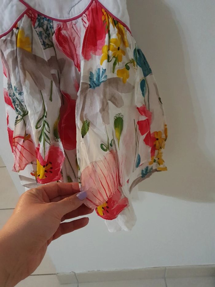 Robe a bretelle forme large a volants fleuries 2 ans - photo numéro 3