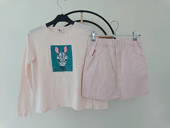 10 ans ensemble Teeshirt tape a l'oeil et jupe Gémo