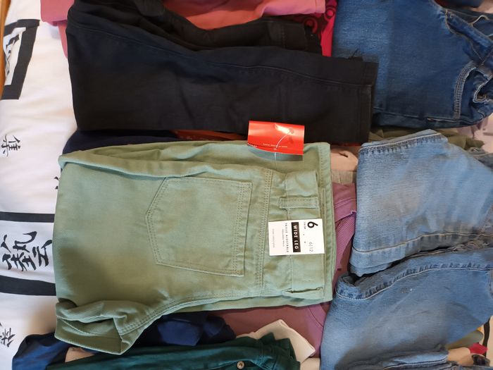 Lot vêtements 6 ans - photo numéro 3