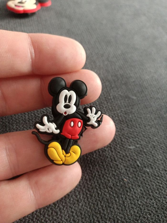 Pins crocs Mickey mouse - photo numéro 4