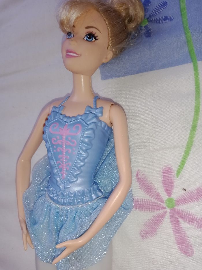 Poupée Barbie danseuse étoile cendrillon Mattel - photo numéro 2