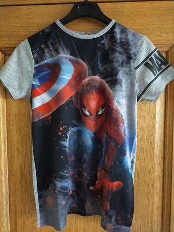 Tee shirt spiderman 