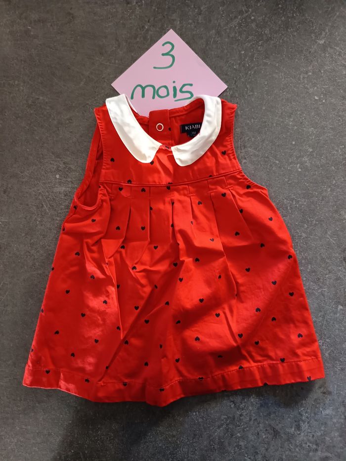 Robe rouge coeurs noirs 3 mois