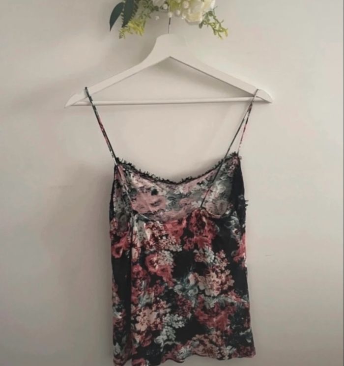 🌸Débardeur été  fines bretelles fleurie bershka taille M 🌸 - photo numéro 2