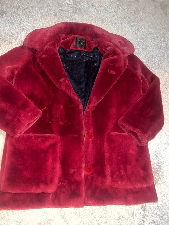 Menteau faux fourrure rouge - photo numéro 3