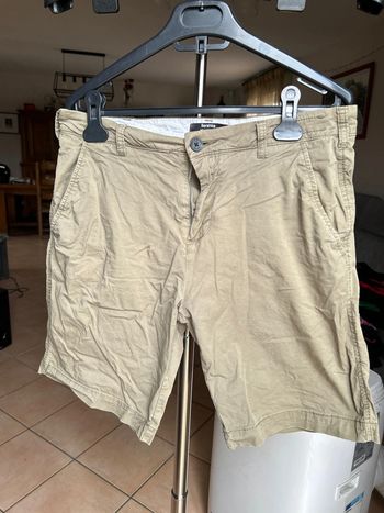Bermuda kaki Berschka Homme