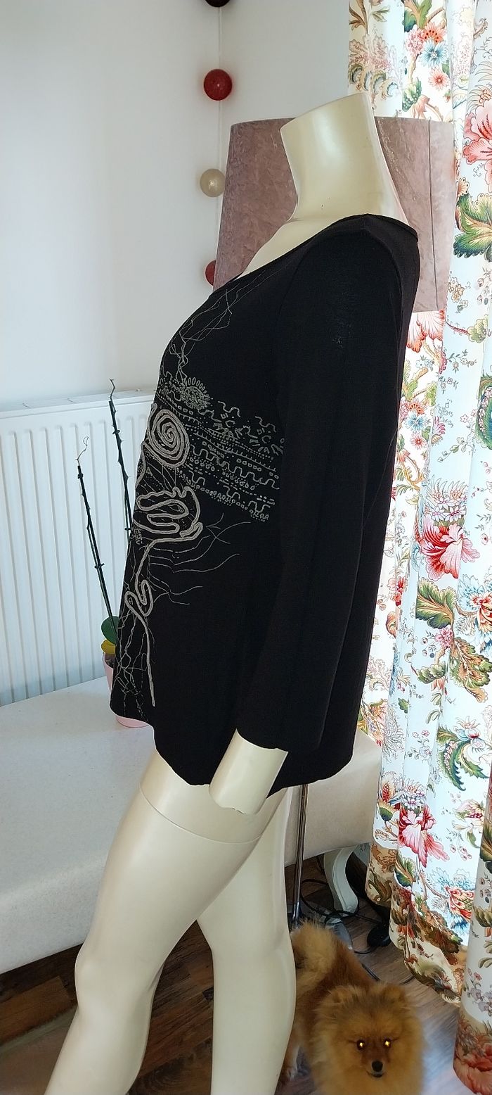 Top/ tunique/ t-shirt manches longues noir Broderies argentées taille 40/ 3 / L excellent état - photo numéro 4